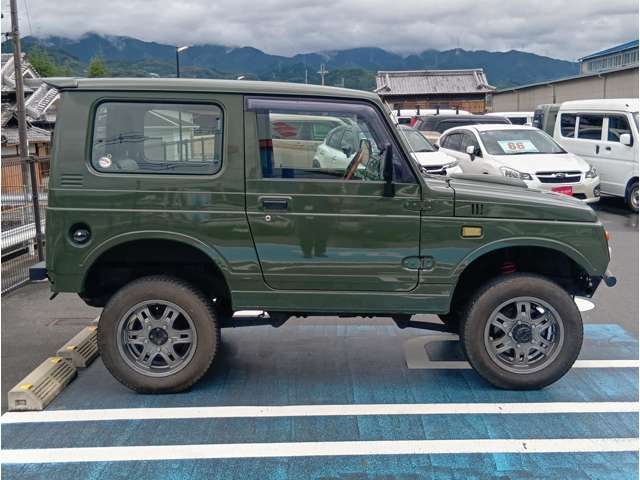 スズキ ジムニー ６６０ ランドベンチャー ４ＷＤ H8年 (近畿) 99