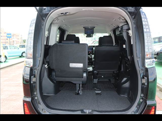 トヨタ ヴォクシー ＨＹＢＲＩＤ ＺＳ煌ＩＩ ７人乗リ H28年 (関東) 99