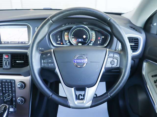 ボルボ Ｖ４０クロスカントリー Ｔ５ ４ＷＤ H25年 (関東) 99