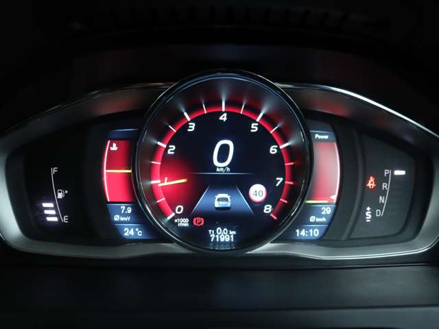 ボルボ Ｖ６０ Ｔ５　Ｒデザイン H26年 (関東) 99