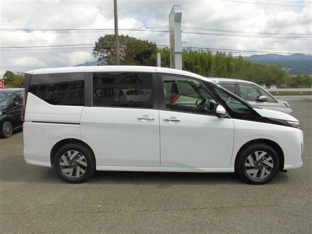 日産 セレナ １．４ Ｅ－４ＯＲＣＥ ＸＶ ４ＷＤ R7年 (東海) 99