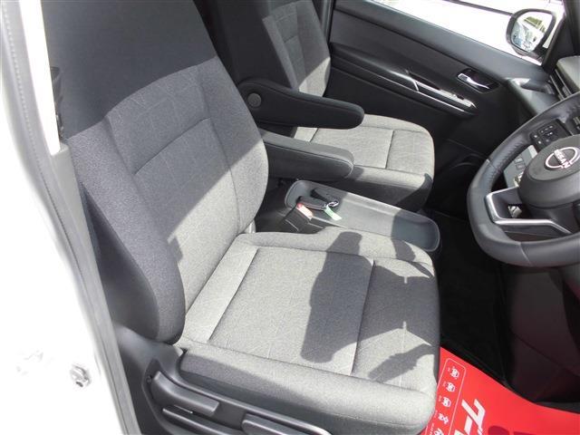 日産 セレナ １．４ Ｅ－４ＯＲＣＥ ＸＶ ４ＷＤ R7年 (東海) 99