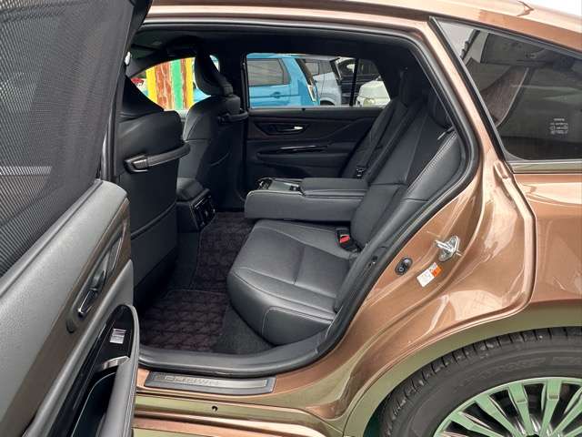 トヨタ クラウン ２．５ Ｚ ハイブリッド車 R7年 (東海) 99