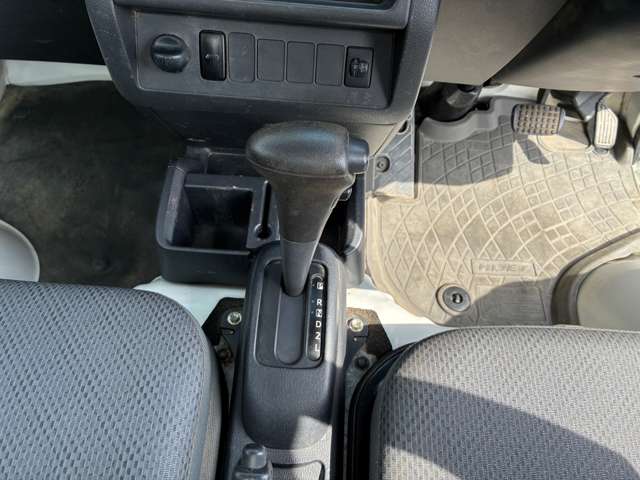ダイハツ ハイゼットトラック ６６０ スタンダード ３方開 ４ＷＤ H29年 (東海) 99