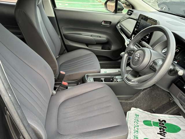トヨタ アクア １．５ Ｘ R3年 (東海) 99