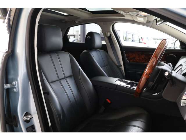 ジャガー ＸＪ ＸＪ ３．０ プレミアム ラグジュアリー H26年 (近畿) 99