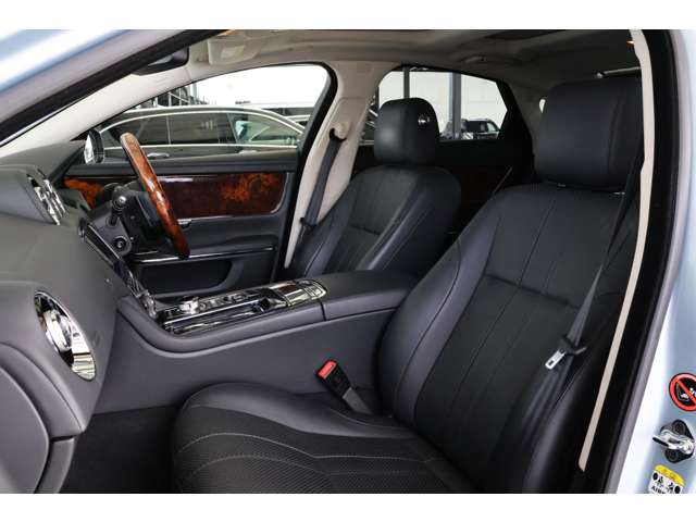 ジャガー ＸＪ ＸＪ ３．０ プレミアム ラグジュアリー H26年 (近畿) 99
