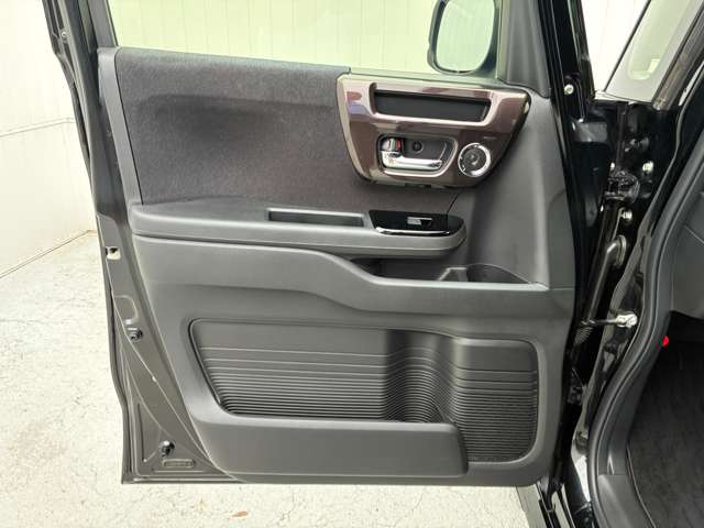 ホンダ Ｎ　ＢＯＸ カスタム ６６０ Ｇ Ｌ ホンダセンシング H30年 (関東) 99