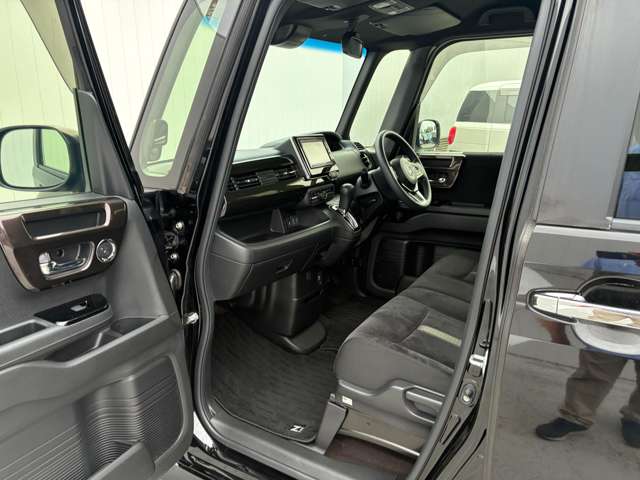 ホンダ Ｎ　ＢＯＸ カスタム ６６０ Ｇ Ｌ ホンダセンシング H30年 (関東) 99