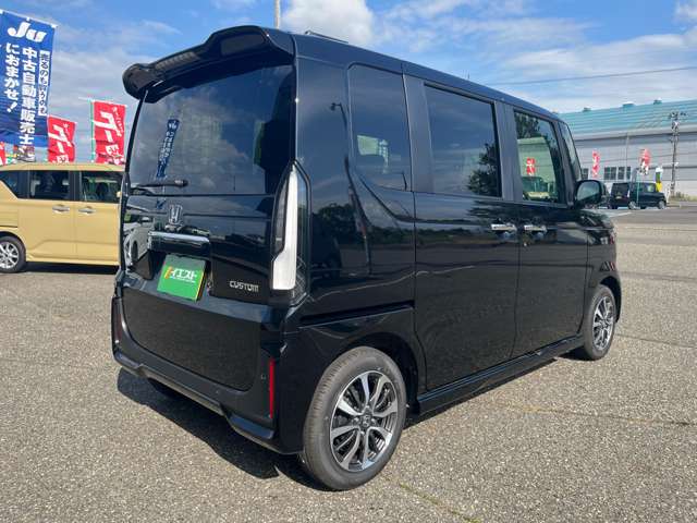 ホンダ Ｎ　ＢＯＸ カスタム ６６０ R8年 () 99