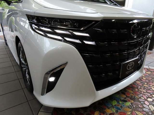 トヨタ アルファード　ＰＨＥＶ プラグインハイブリッド ２．５ エグゼクティブ ラウンジ Ｅ－ＦＯＵＲ ４ＷＤ R7年 (関東) 99