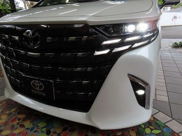 トヨタ アルファード　ＰＨＥＶ プラグインハイブリッド ２．５ エグゼクティブ ラウンジ Ｅ－ＦＯＵＲ ４ＷＤ R7年 (関東) 99
