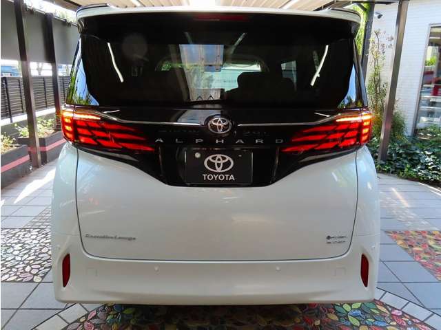 トヨタ アルファード　ＰＨＥＶ プラグインハイブリッド ２．５ エグゼクティブ ラウンジ Ｅ－ＦＯＵＲ ４ＷＤ R7年 (関東) 99