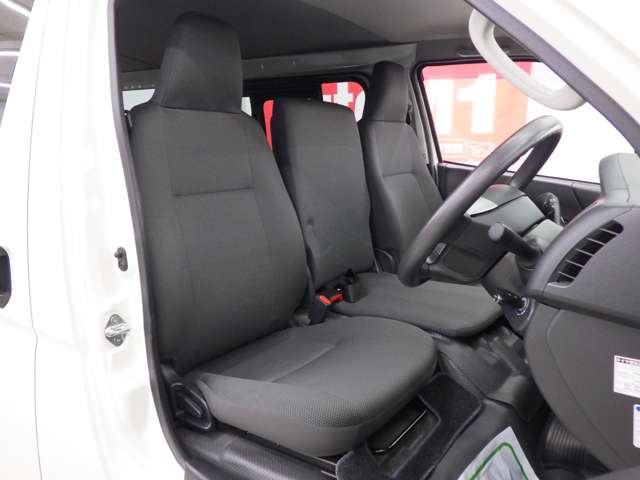 トヨタ ハイエースバン ２．８ ＤＸ ロング ＧＬパッケージ ディーゼルターボ ４ＷＤ R5年 () 99