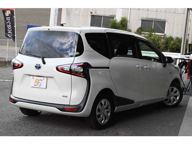 トヨタ シエンタ　ハイブリッド ハイブリッド １．５ Ｇ クエロ H29年 (近畿) 99