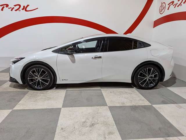トヨタ プリウス ２．０ Ｚ Ｅ－ＦＯＵＲ ４ＷＤ R6年 (東北) 99