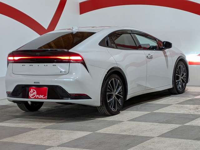 トヨタ プリウス ２．０ Ｚ Ｅ－ＦＯＵＲ ４ＷＤ R6年 (東北) 99