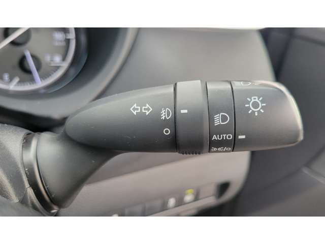 トヨタ ハリアー ２．０ Ｚ レザーパッケージ R2年 (四国) 99