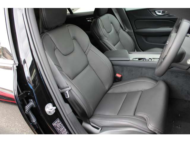 ボルボ Ｖ６０ ウルトラ　Ｂ４ R8年 (近畿) 99