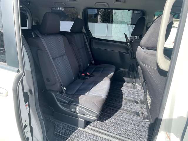 トヨタ ノア ２．０ ＳＩ H28年 (近畿) 99