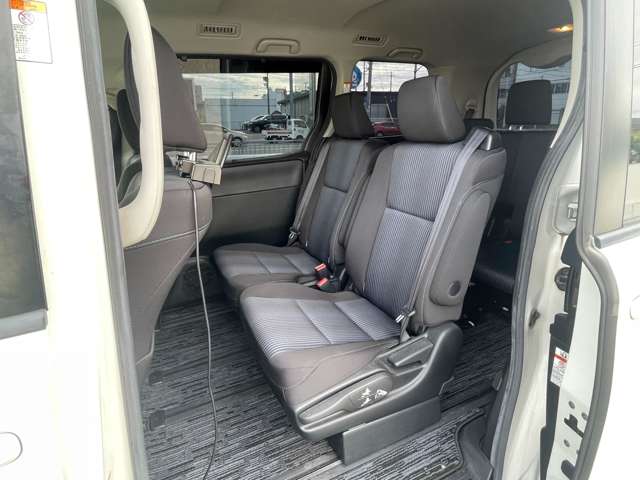 トヨタ ノア ２．０ ＳＩ H28年 (近畿) 99