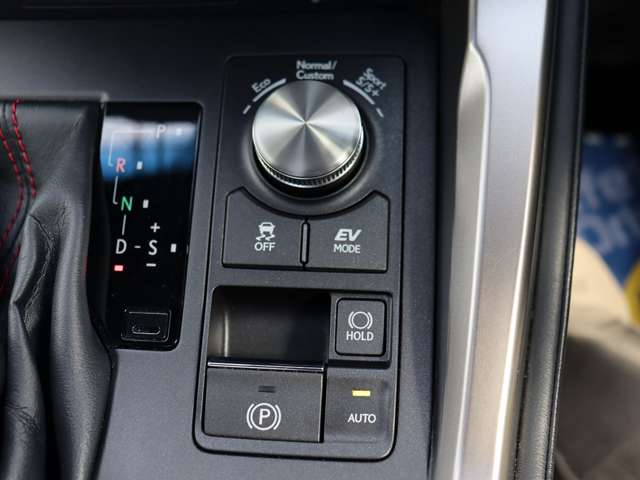 レクサス ＮＸ３００ｈ ３００Ｈ Ｆスポーツ ４ＷＤ H27年 (関東) 99