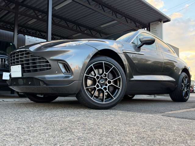 アストンマーティン ＤＢＸ ４．０ ４ＷＤ R3年 (東海) 99