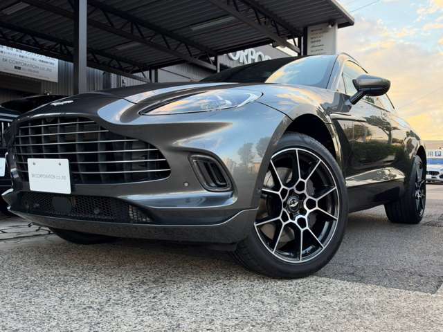 アストンマーティン ＤＢＸ ４．０ ４ＷＤ R3年 (東海) 99