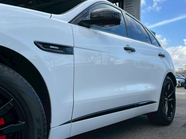 ジャガー Ｆペース ２０Ｄ Ｒスポーツ ４ＷＤ H28年 (東海) 99