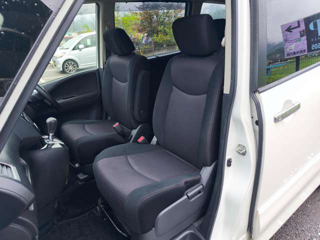 日産 セレナ ２．０ ハイウェイスター Ｇ Ｓ－ＨＹＢＲＩＤ H25年 () 99