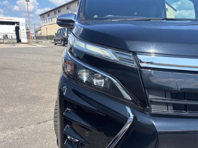 トヨタ ヴォクシー ２．０ ＺＳ 煌ＩＩ R2年 (近畿) 99
