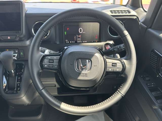 ホンダ Ｎ　ＢＯＸ カスタム ６６０ ターボ ブラック スタイル R8年 (東海) 99