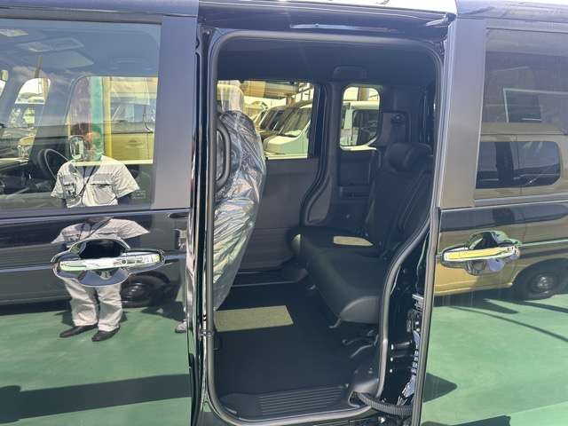 ホンダ Ｎ　ＢＯＸ カスタム ６６０ ターボ R8年 (東海) 99