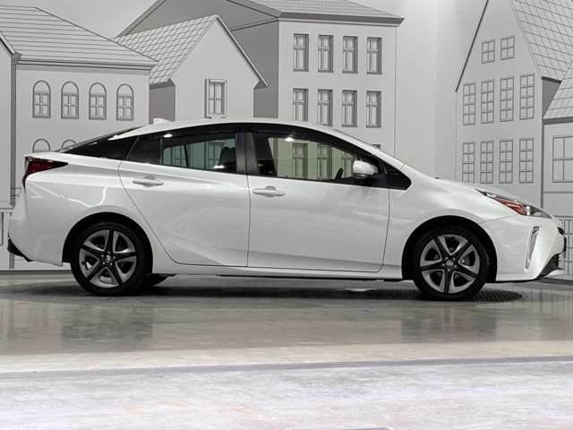 トヨタ プリウス １．８ Ｓ ツーリングセレクション Ｅ－ＦＯＵＲ ４ＷＤ R2年 (甲信越・北陸) 99