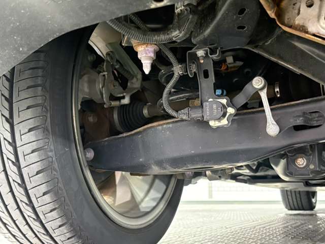 トヨタ プリウス １．８ Ｓ ツーリングセレクション Ｅ－ＦＯＵＲ ４ＷＤ R2年 (甲信越・北陸) 99