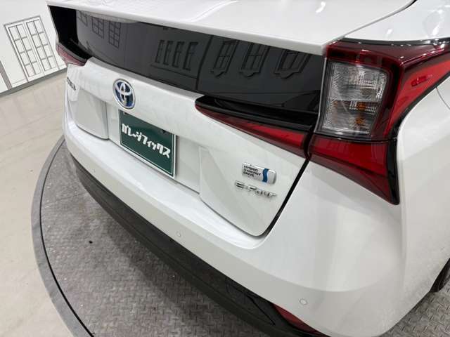 トヨタ プリウス １．８ Ｓ ツーリングセレクション Ｅ－ＦＯＵＲ ４ＷＤ R2年 (甲信越・北陸) 99