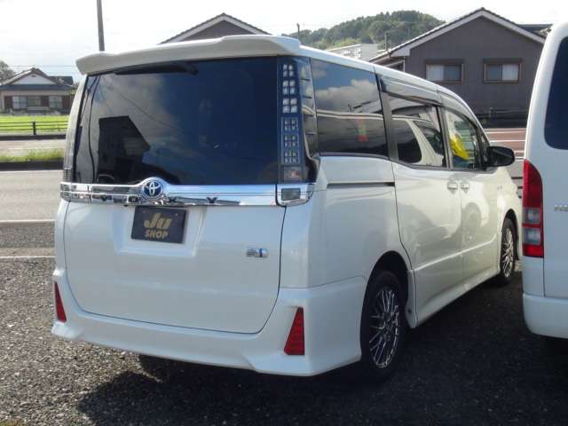 トヨタ ヴォクシー １．８ ハイブリッド ＺＳ H28年 () 99