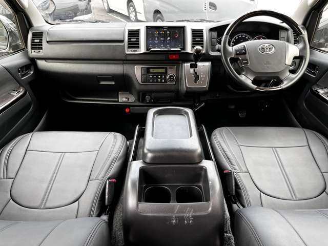 トヨタ ハイエースバン ３．０ スーパーＧＬ ダークプライム ロングボディ ディーゼルターボ H28年 (関東) 99