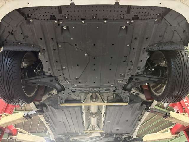 スズキ スイフト スポーツ １．４ R5年 (関東) 99