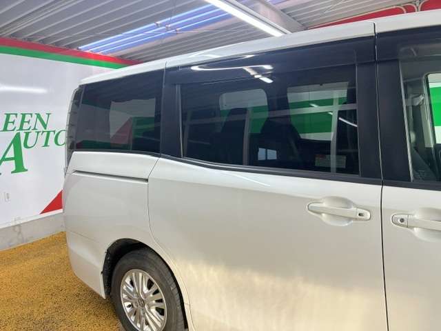 トヨタ ヴォクシー ２．０ Ｖ H29年 (関東) 99