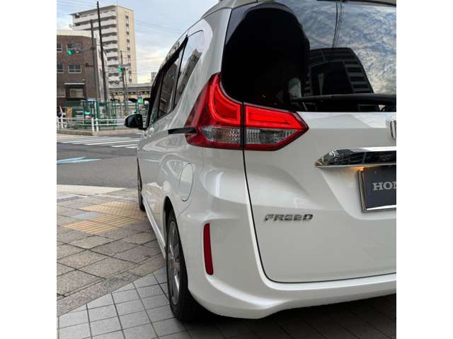 ホンダ フリード　ハイブリッド １．５ ハイブリッド ＥＸ H29年 (近畿) 99