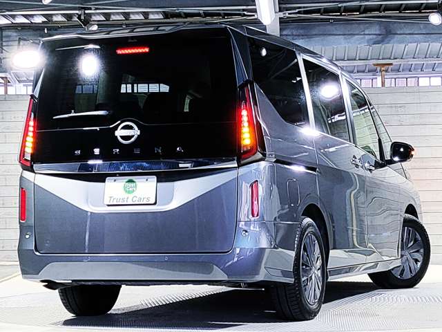 日産 セレナ ２．０ Ｘ R5年 (近畿) 99