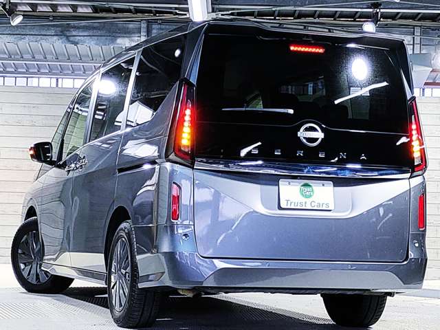 日産 セレナ ２．０ Ｘ R5年 (近畿) 99