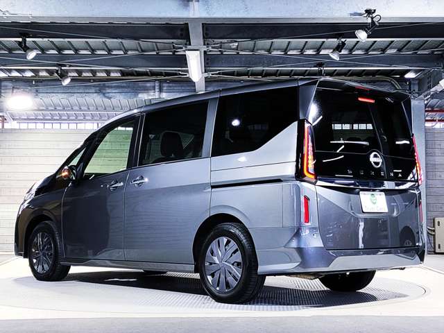 日産 セレナ ２．０ Ｘ R5年 (近畿) 99