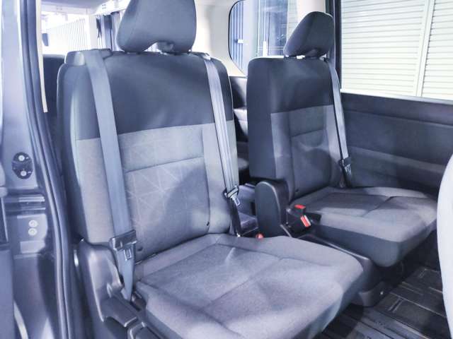 日産 セレナ ２．０ Ｘ R5年 (近畿) 99