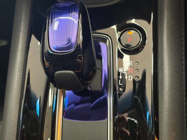 ホンダ ヴェゼル １．５ ハイブリッド Ｚ ホンダセンシング H29年 (近畿) 99