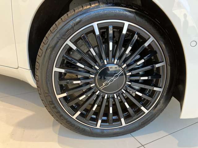 フィアット ５００ｅ アイコン R8年 (近畿) 99