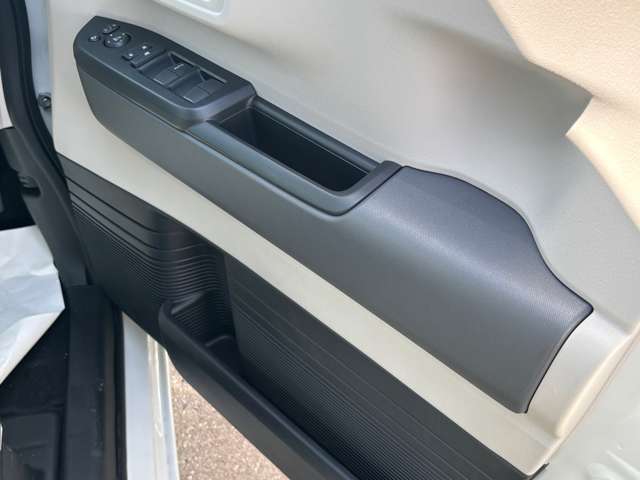 ホンダ Ｎ　ＢＯＸ ６６０ R8年 (四国) 99