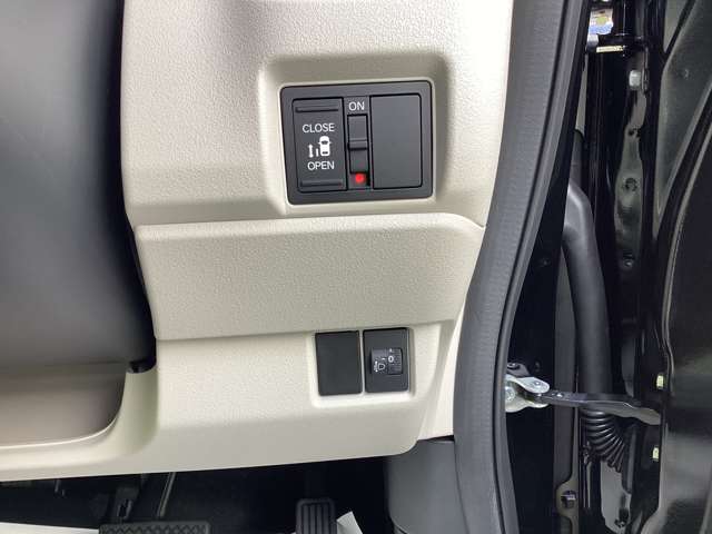 ホンダ Ｎ　ＢＯＸ ６６０ R8年 (四国) 99
