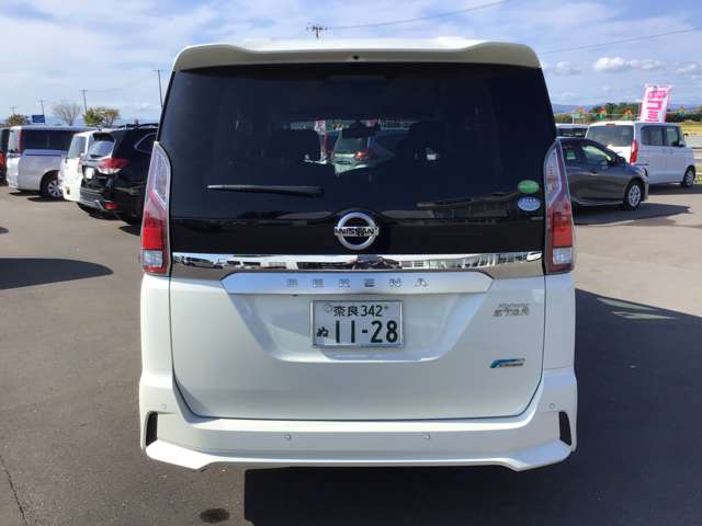 日産 セレナ ２．０ ハイウェイスター ４ＷＤ H28年 (東北) 99